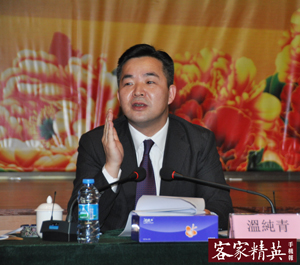 世界上亿的人口国家有几个_手头有好几个亿的图片(2)