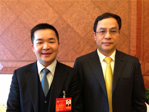 汉能集团董事局主席李河君欣然应允任客商会顾问